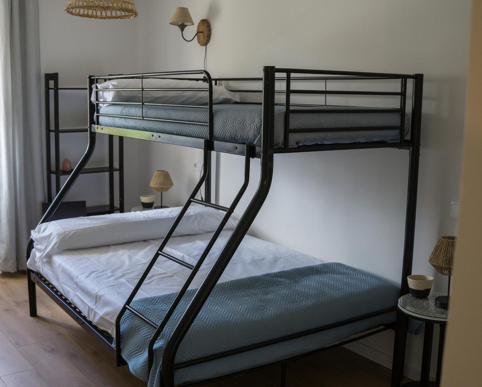 Antojos Bed & Breakfast Tardajos Екстериор снимка